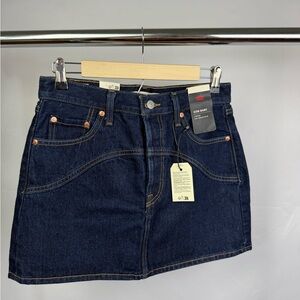 Levi’s Icon Denim Skirt Dark Wash Size 26 NWT High Rise Classic Jean Mini Skirt
